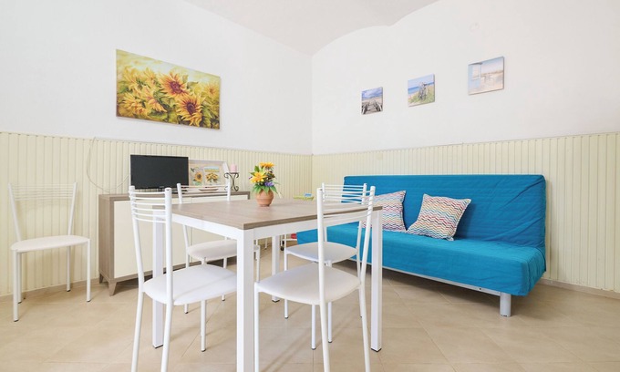 Piombino Apartment | Oceanfront Apartment 'Mare Etrusco 9' with Shared Garden