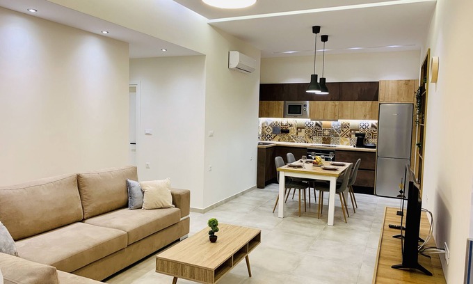 Petaloudes Apartment | Family-Friendly Retreat at Apartment Marla with Kitchen Access