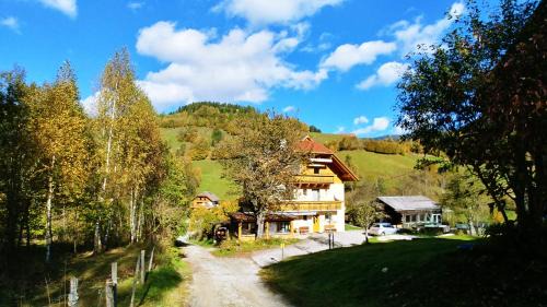 Arriach Apartment | Discover Apartment MASCH: Pet & Child Friendly Retreat