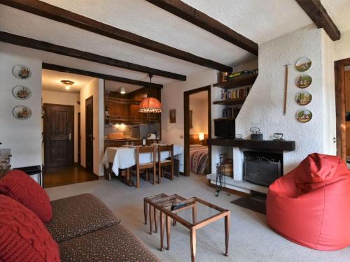 Madesimo Apartment | Family-Friendly Apartment Masserini with Scenic Views