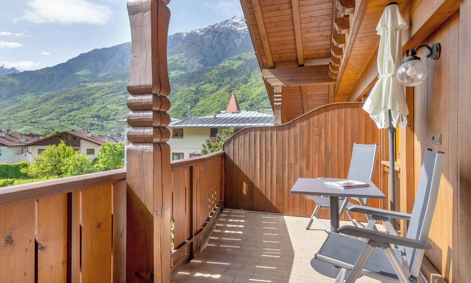 Plaus Apartment | Scenic Mayr Apartments Sechs with Mountain View & Spa
