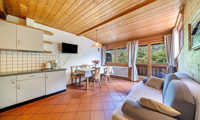 San Pancrazio Apartment | Cozy Apartment 'Mayrhof Ahorn': Mountain View & Wi-Fi