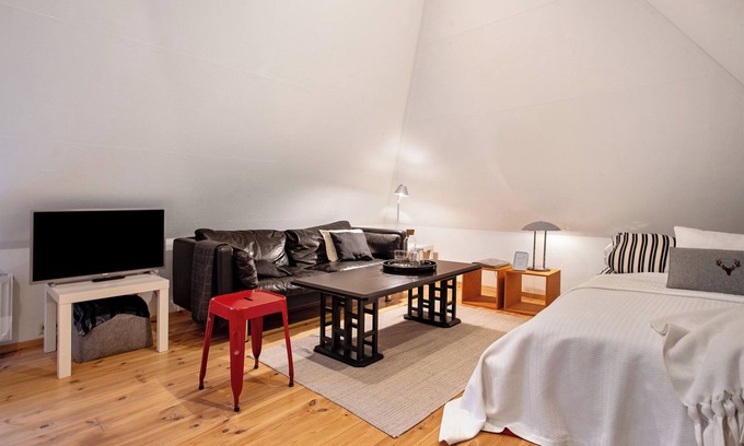 Groß Wokern Apartment | Inviting Apartment "McIntosh" with Private Garden & Wi-Fi