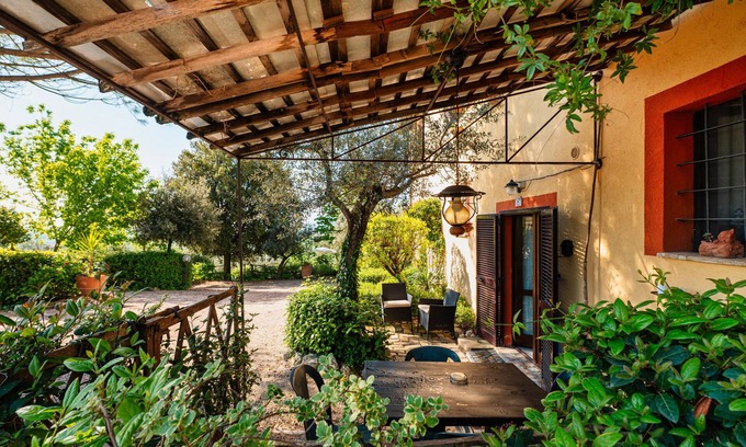 Pietrauta Apartment | Apartment 'Merlot, 4' with Private Garden and Wi-Fi