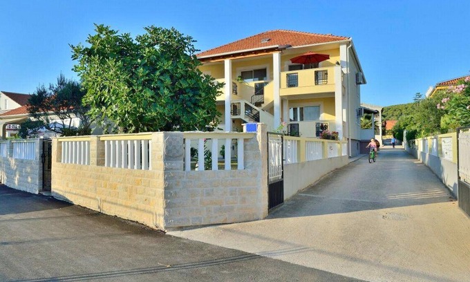 Bibinje Apartment | Discover Apartment Mijo: Oceanfront Bliss in Bibinje