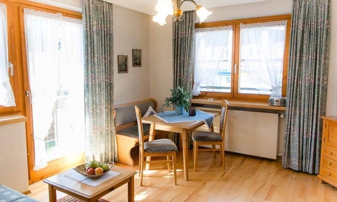 Lofer Apartment | Cozy 1-Bedroom Apartment at Haus Michael with Pool Access