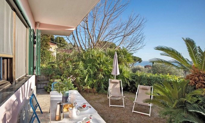 Imperia Apartment | Apartment 'Miramare' with Sea View, Private Terrace and Wi-Fi