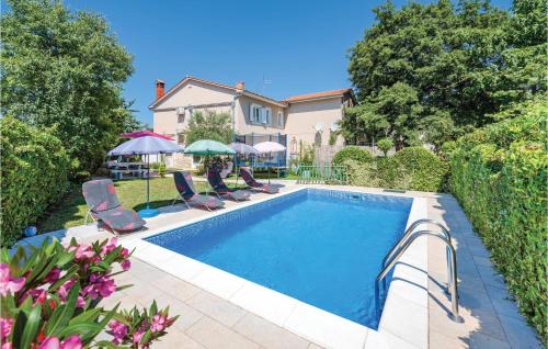 Modrusani Apartment | Cozy Apartment in Modrusani with Wifi, Pool & Pet Friendly