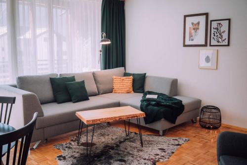 Schroecken Apartment | Guest Rated: Apartment Mohnenfluh - Family-Friendly Stay