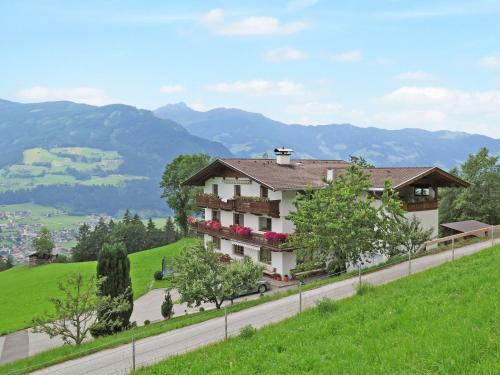 Stummerberg Apartment | Family-Friendly Apartment Moidl - SUZ251 with Great Reviews
