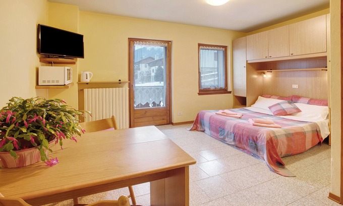 Valdisotto Apartment | Cozy Apartment "Monolocale Sole 2" with Balcony & Mountain View