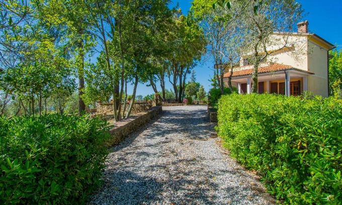 Casale Marittimo Apartment | Relaxing Retreat: Apartment Montaleo 2 with Pool & Pets