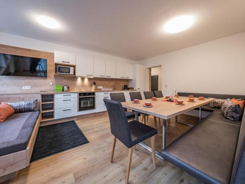 Laimach Apartment | Cozy Retreat at Apartment Montec-3 with Family-Friendly Perks