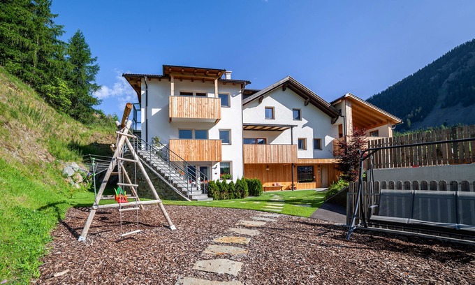 Resia Apartment | Top-Rated Mühlanderhof Apt with Ocean View & Shared Terrace