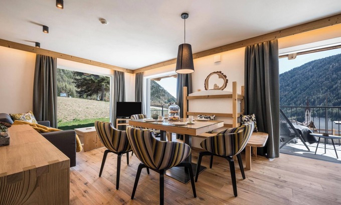 Valles Apartment | Cozy Apartment "Mulin Rudl" with Sauna & Mountain Views