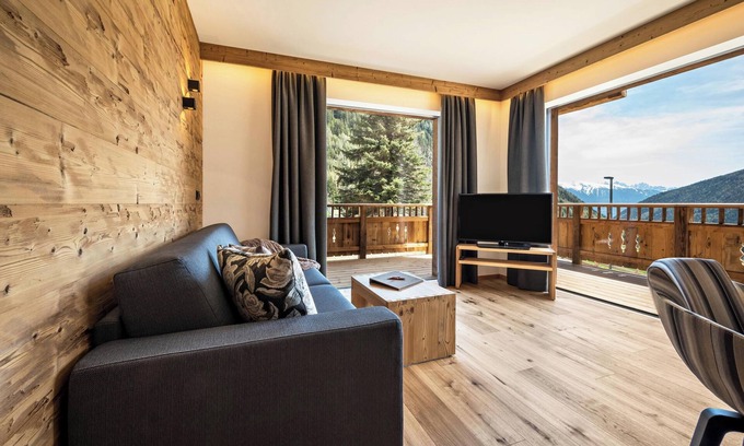 Valles Apartment | Mountain View Apartment "Mulin Tondl" with Sauna & Balcony