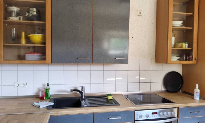 Saarlouis Apartment | Cozy Apartment 'Müller' with Balcony & Free Wi-Fi
