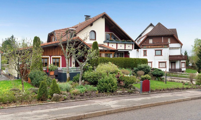 Kniebis Apartment | Pet-Friendly Apartment "Mutschler" with Balconies & Wi-Fi