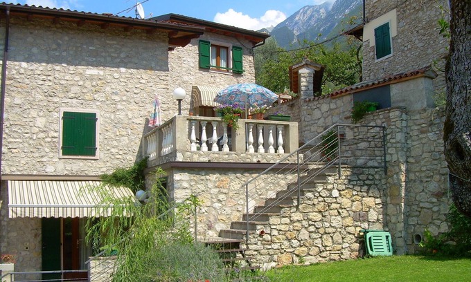 Castelletto Apartment | Scenic Lake View Apartment in Margherita House - Rated 9/10