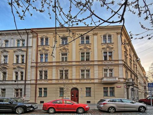 Vinohrady Apartment | Stylish Stay at Apartment Na Kozacce 6 - Pet & Child Friendly