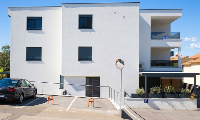 Zidarici Apartment | Guest Rated: Apartment Nadica Deluxe with Family Amenities