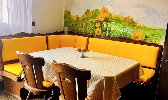 Fellen Apartment | Apartment 'Natascha' with Mountain View, Shared Terrace and Wi-Fi