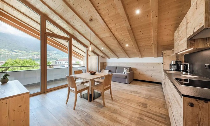 Gudon Apartment | Mountain View Apartment with Shared Garden & Free Wi-Fi