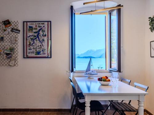 Consiglio di Rumo Apartment | Oceanfront Apartment Nave Blu: Family-Friendly Retreat