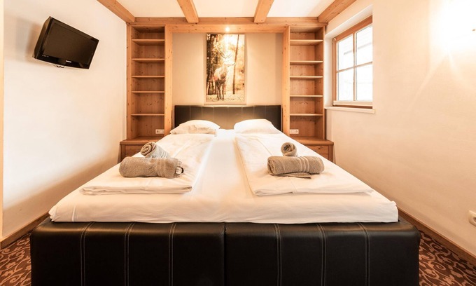 Oberndorf in Tirol Apartment | Cozy Studio Top 6 at Apartment Neuhäusl for Families