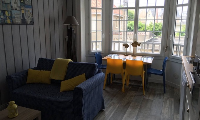 Wimereux Apartment | Seaside Apartment with Pool, Steps from Shops in Wimereux