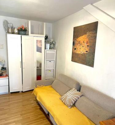 Niederdorf Apartment | Convenient Apartment Steps from Central Station