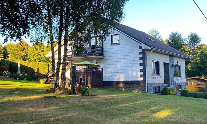 Nidrum Apartment | Enchanting Apartment near Forest in Nidrum - Guest Rated 9.8