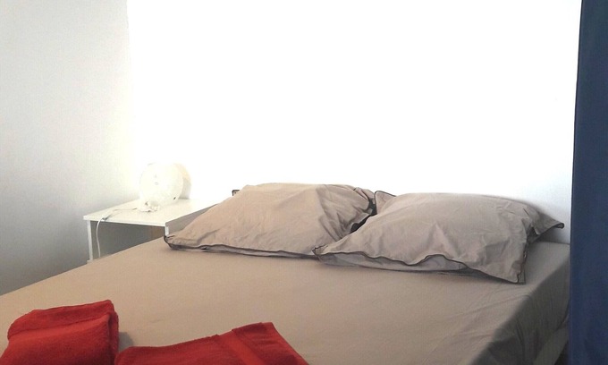 Saint-Martin Apartment | Convenient Apartment near Saint Roch Station & Historic Center