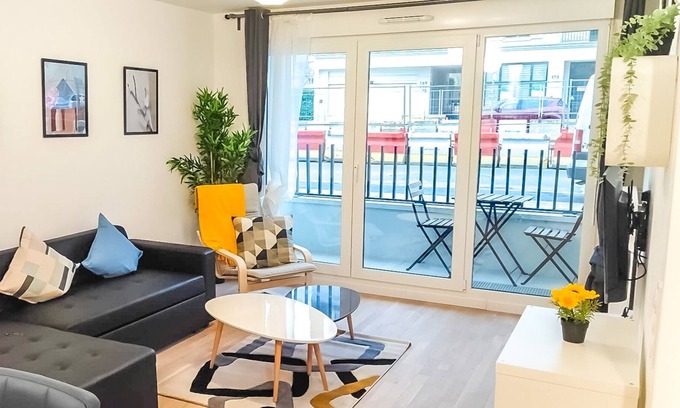 Chatenay-Malabry Apartment | Apartment Near University and Airport Paris-orly by Servallgroup