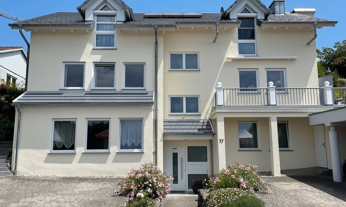Daisendorf Apartment | Apartment 'Nell' with Private Terrace, Private Garden and Wi-Fi