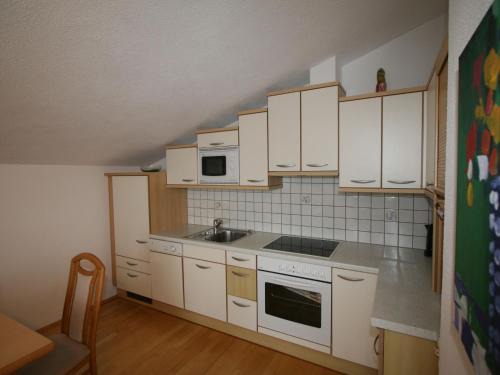 Fuegen Apartment | Guest Rated: Apartment Neurauter-2 with Child-Friendly Amenities