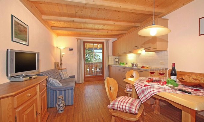Castelrotto Apartment | Stay at Apartment 'Niglutsch - Schlern' with Mountain Views