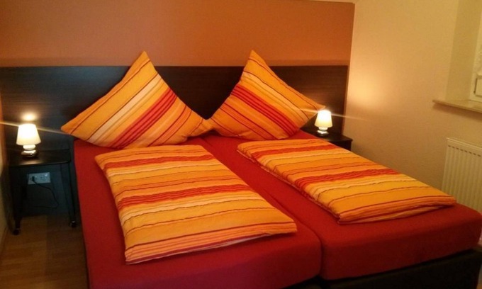 Harthausen Apartment | Pet-Friendly Apartment No. 1 with Ocean View at Am Pfaffensee