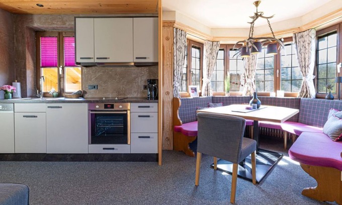 Kruen Apartment | Apartment no. 1 Karwendel, 3 bedrooms, shower/bath/WC - Bergrausch, house