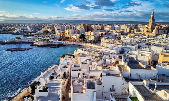 L'Assunta Apartment | Explore 'Nonna Giuannen' with Oceanfront Views & Private Terrace