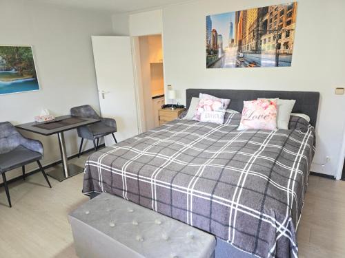 Lindenschulviertel Apartment | Family-Friendly Apartment Nr 3 in Untertürkheim, Great Reviews