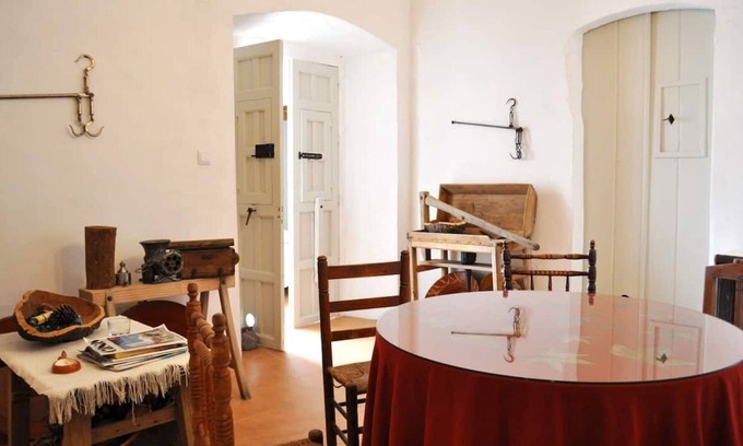 Barrancos Apartment | Apartment 'O Quintal - Barrancos' with Private Terrace and Wi-Fi
