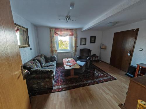 Grafenwohr Apartment | Spacious Apartment O1 - Ideal 3-Room Stay for Up to 3