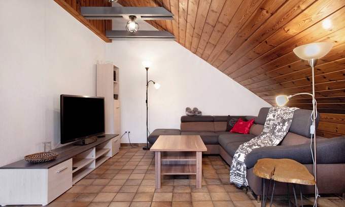 Markdorf Apartment | Apartment 'Oase Am Gehrenberg' with Balcony and Wi-Fi