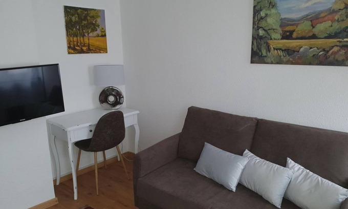 Zeltingen-Rachtig Apartment | Cozy Apartment OG - Georg's Family-Friendly Retreat