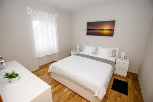 Cove Parja Apartment | Top-Rated Apartment Old Town - Pet and Child Friendly Stay