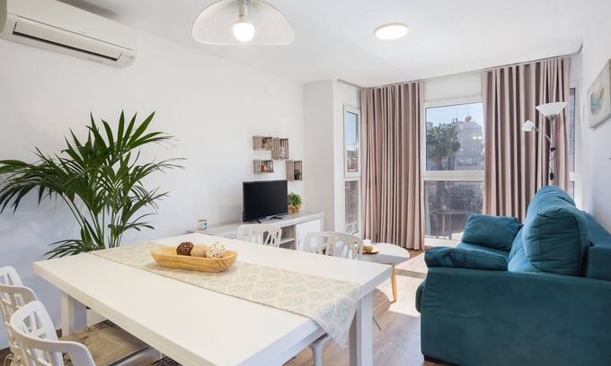 Gandia Apartment | Cozy Apartment 'Old Town Gandía' with Oceanfront Views