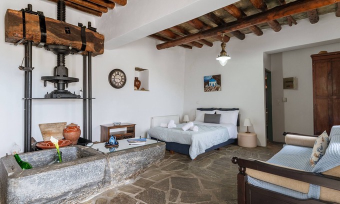 Andros Town Apartment | Oceanfront 'Olive Guesthouse Junior' with Sea View & Wi-Fi