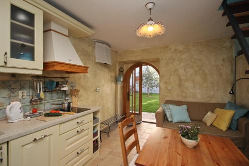 Punat Apartment | Exceptional Apartment Olive Garden: 4-Star Family Retreat