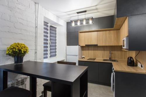 Dzerzhyns'kyi District Apartment | Cozy Apartment on 23 Serpnya with Family-Friendly Amenities